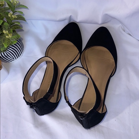 Shoes - Picture 4 of 4